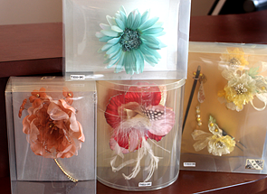 色鮮やかなヘア飾りの商品写真