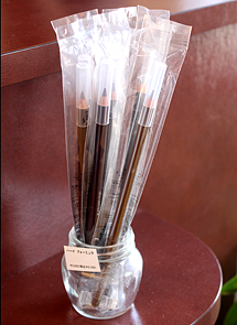 shu uemuraハードフォーミュラ(アイブローペンシル)の商品写真です