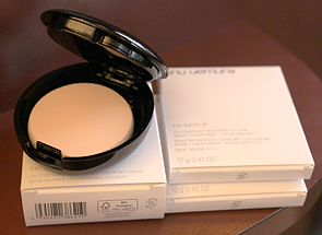 shu uemura ザ・ライトバルブ UVコンパクトファンデーション(レフィル)の商品写真です